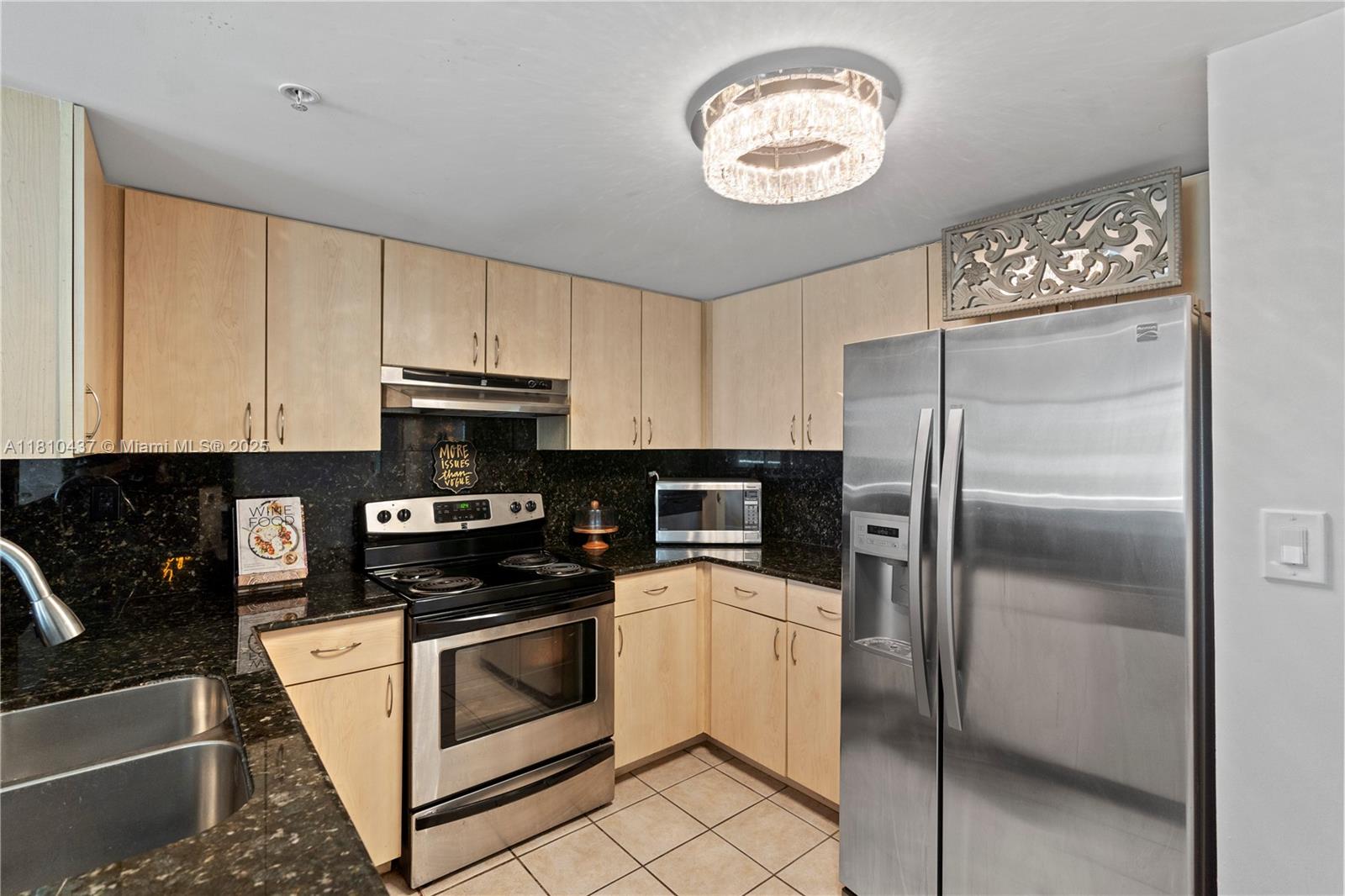 THE ASTON CONDO - Residential