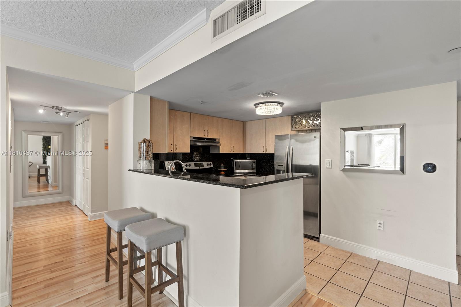 THE ASTON CONDO - Residential