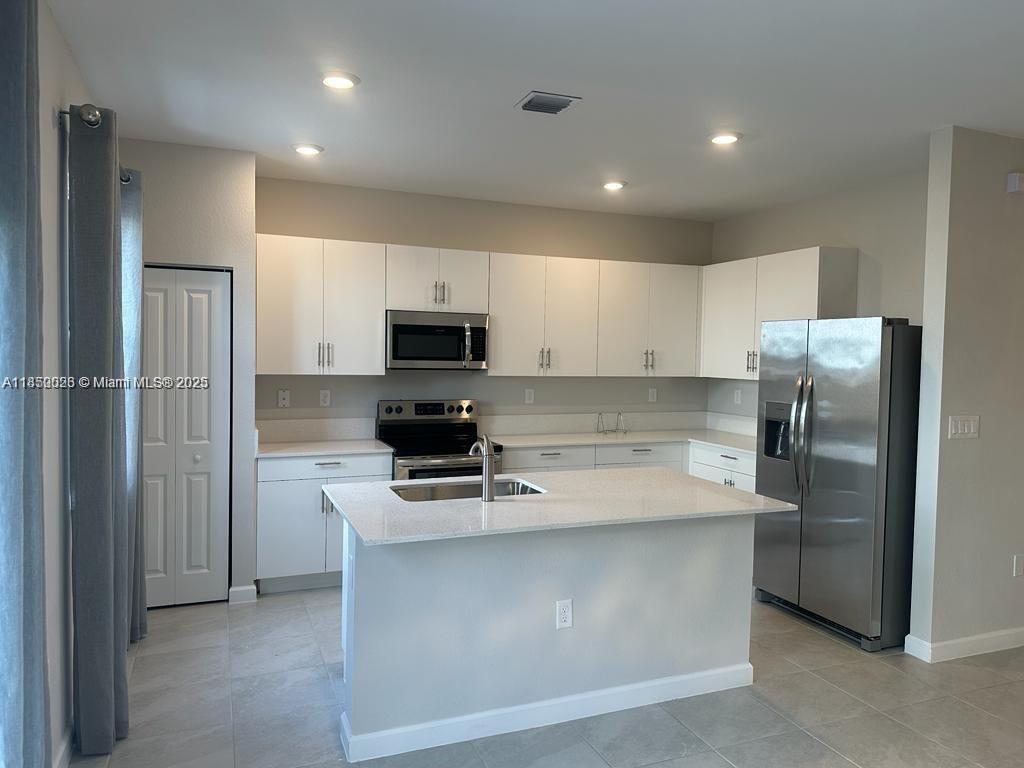 11913 SW 245th Ter 11913