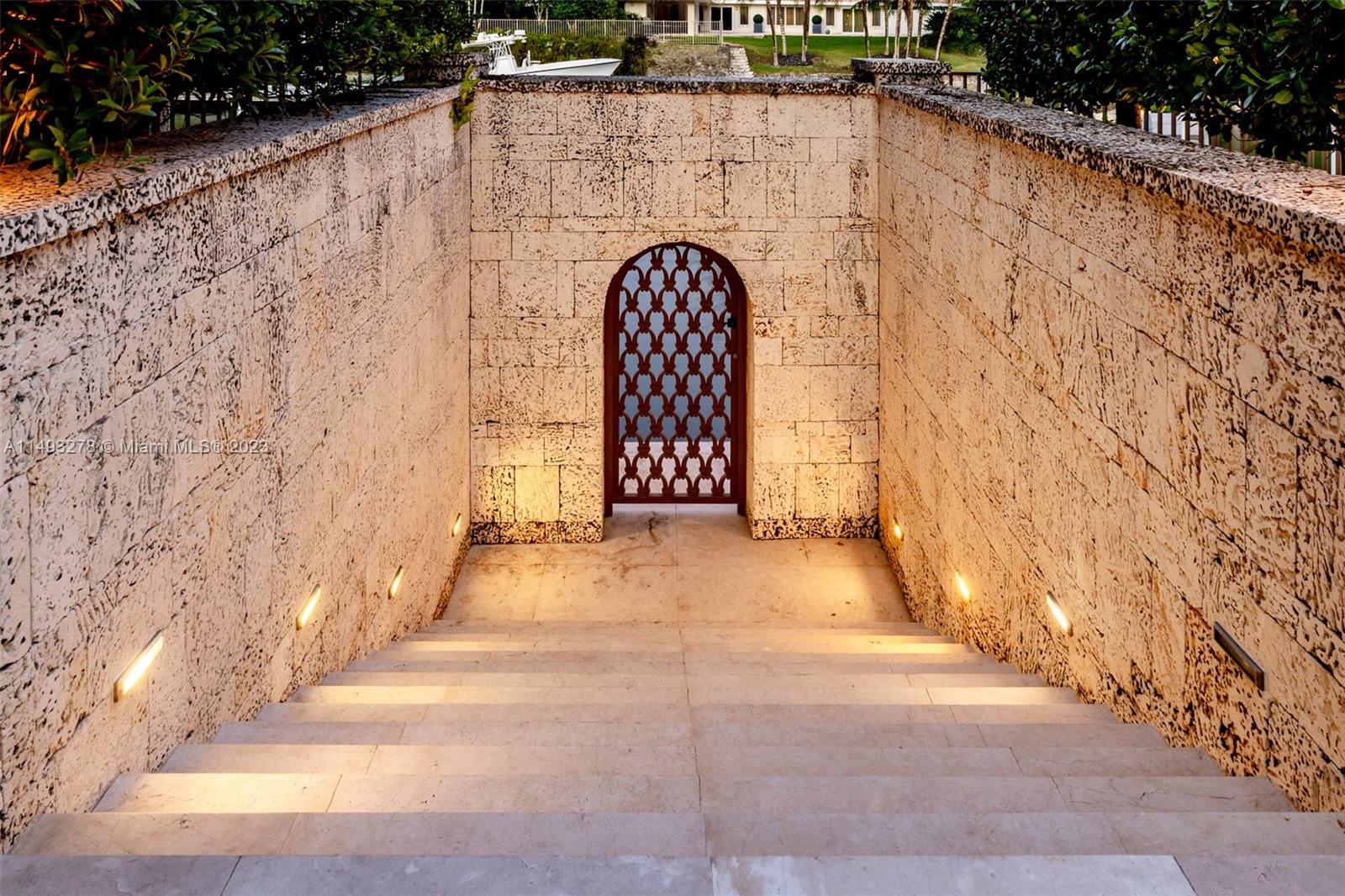 CORAL GABLES RIVIERA SEC - Residential