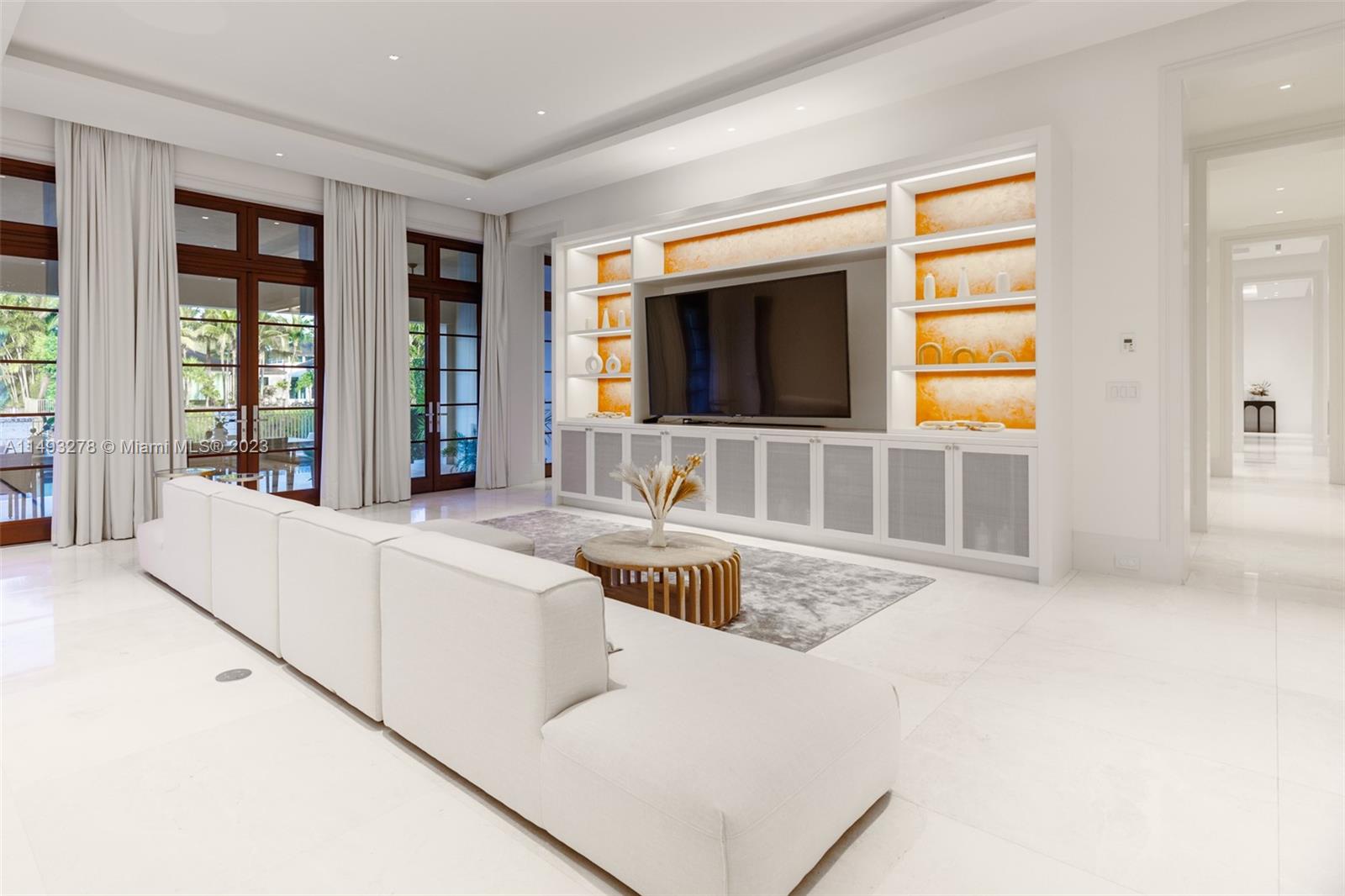 CORAL GABLES RIVIERA SEC - Residential