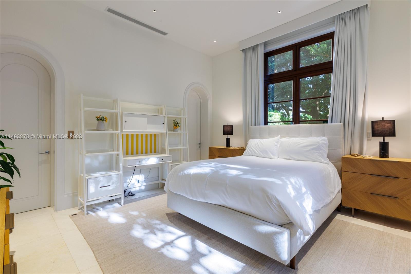 CORAL GABLES RIVIERA SEC - Residential