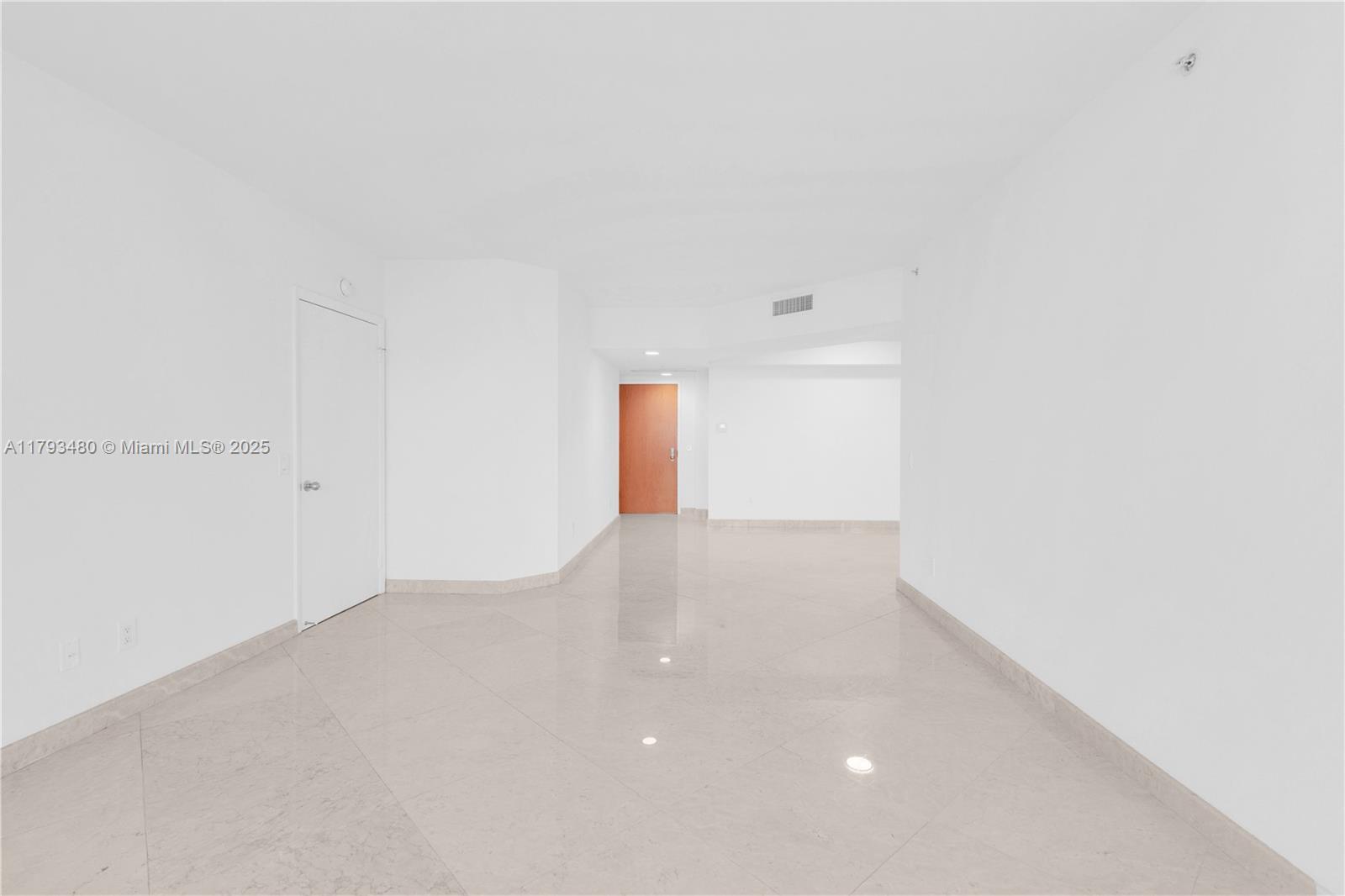 21205 Yacht Club Dr 1904
