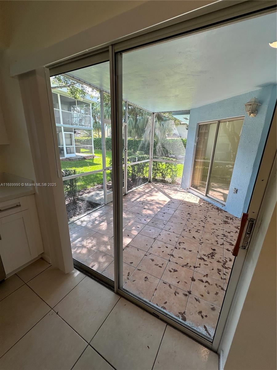 KEYS GATE CONDO NO EIGHT - Residential