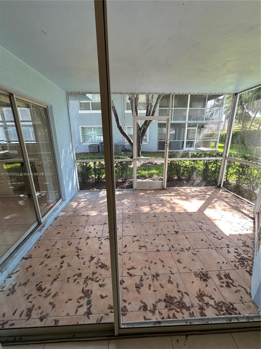 KEYS GATE CONDO NO EIGHT - Residential