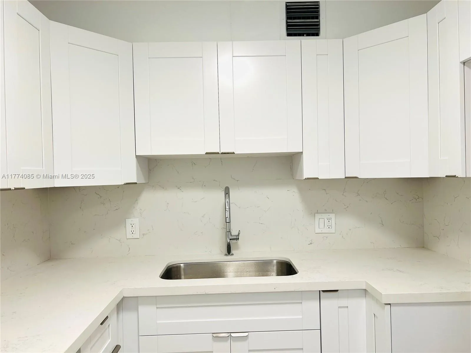 Pembroke Pines, Florida 33027, United States, 2 Bedrooms Bedrooms, ,2 BathroomsBathrooms,Residential,Active,102089