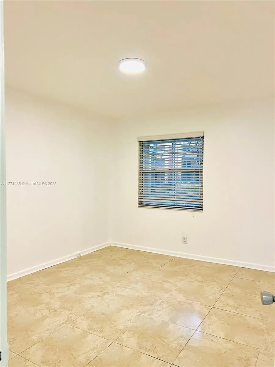 Pembroke Pines, Florida 33027, United States, 2 Bedrooms Bedrooms, ,2 BathroomsBathrooms,Residential,Active,102089