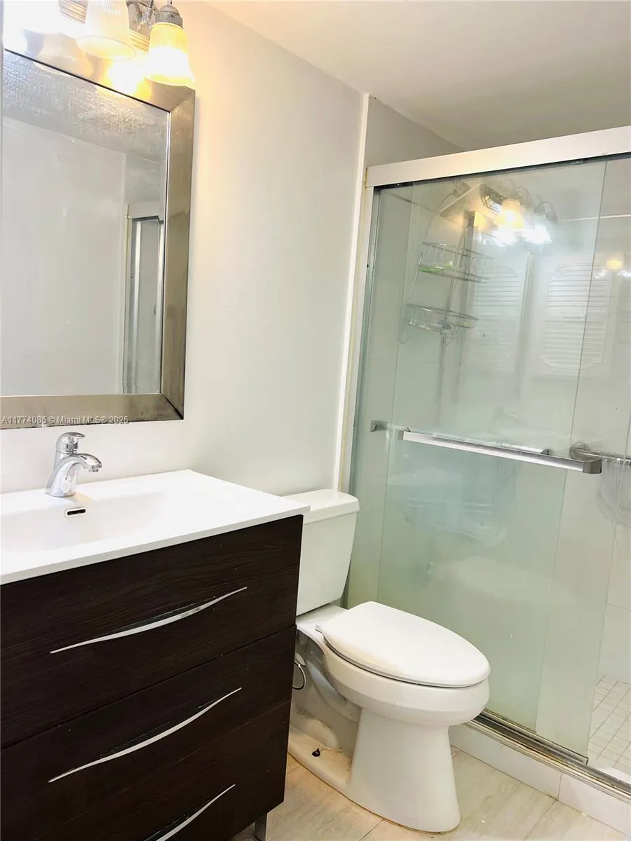 Pembroke Pines, Florida 33027, United States, 2 Bedrooms Bedrooms, ,2 BathroomsBathrooms,Residential,Active,102089