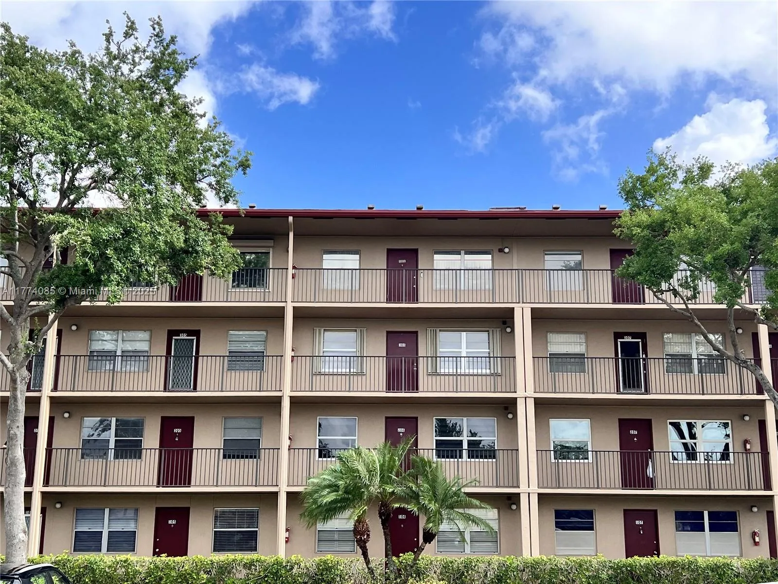 Pembroke Pines, Florida 33027, United States, 2 Bedrooms Bedrooms, ,2 BathroomsBathrooms,Residential,Active,102089