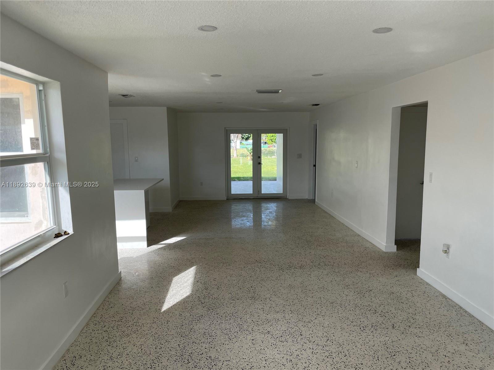 CORAL TERR SEC 1 - Residential Lease