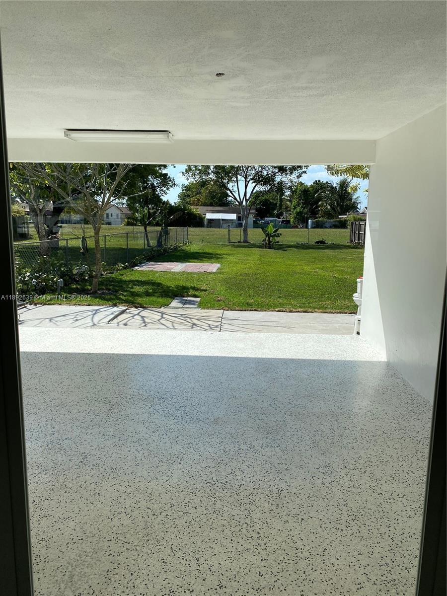 CORAL TERR SEC 1 - Residential Lease