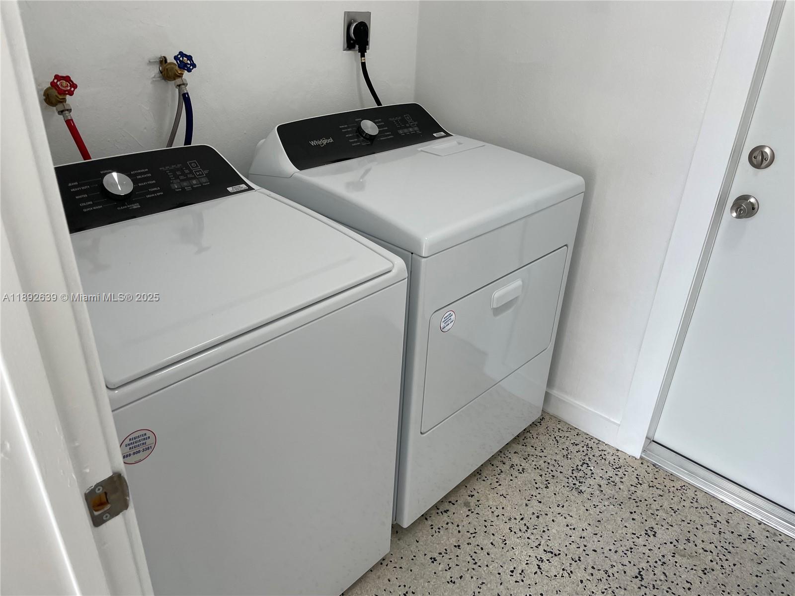 CORAL TERR SEC 1 - Residential Lease