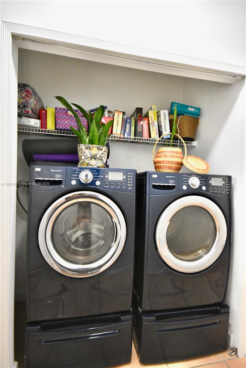 SAVANNAH AT DORAL - Residential Lease