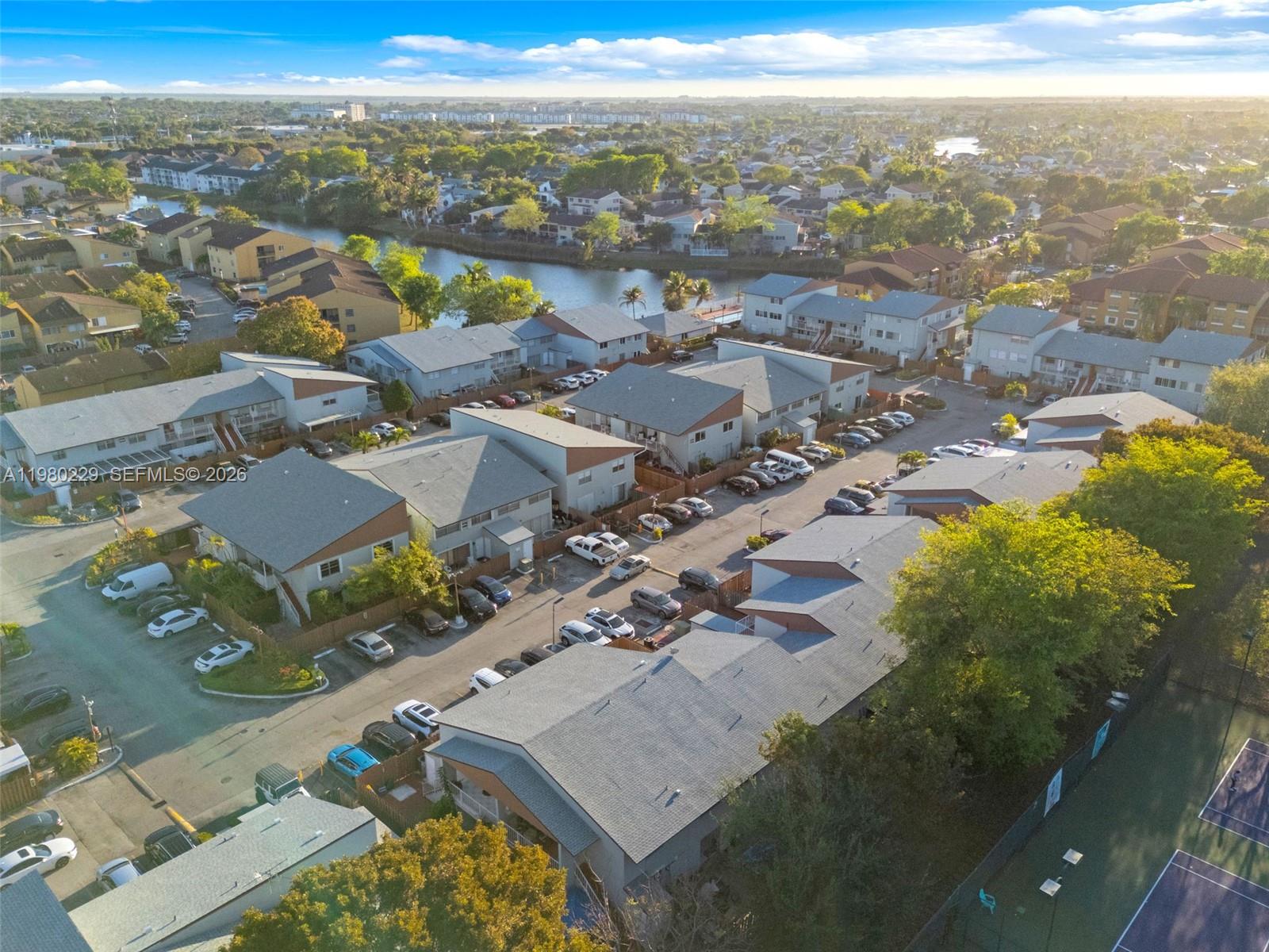 TENNIS VIEW CONDO PH I - Residential