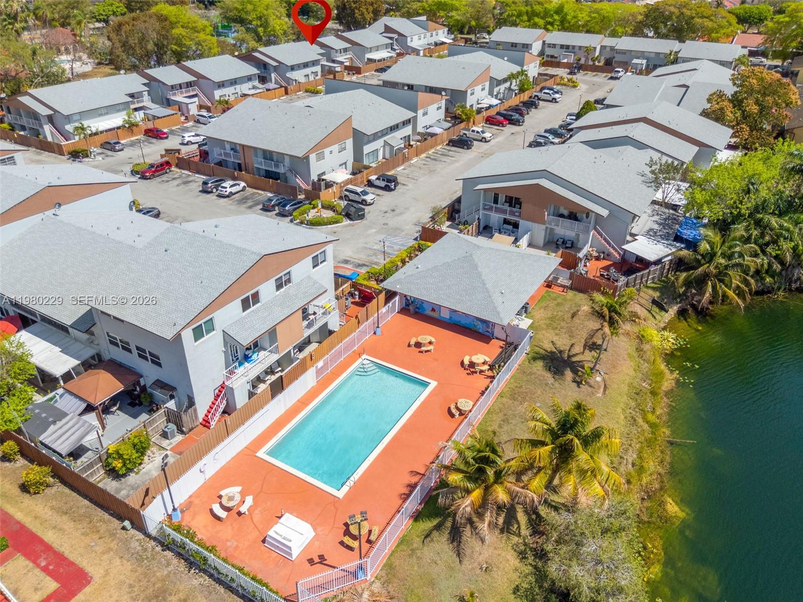 TENNIS VIEW CONDO PH I - Residential