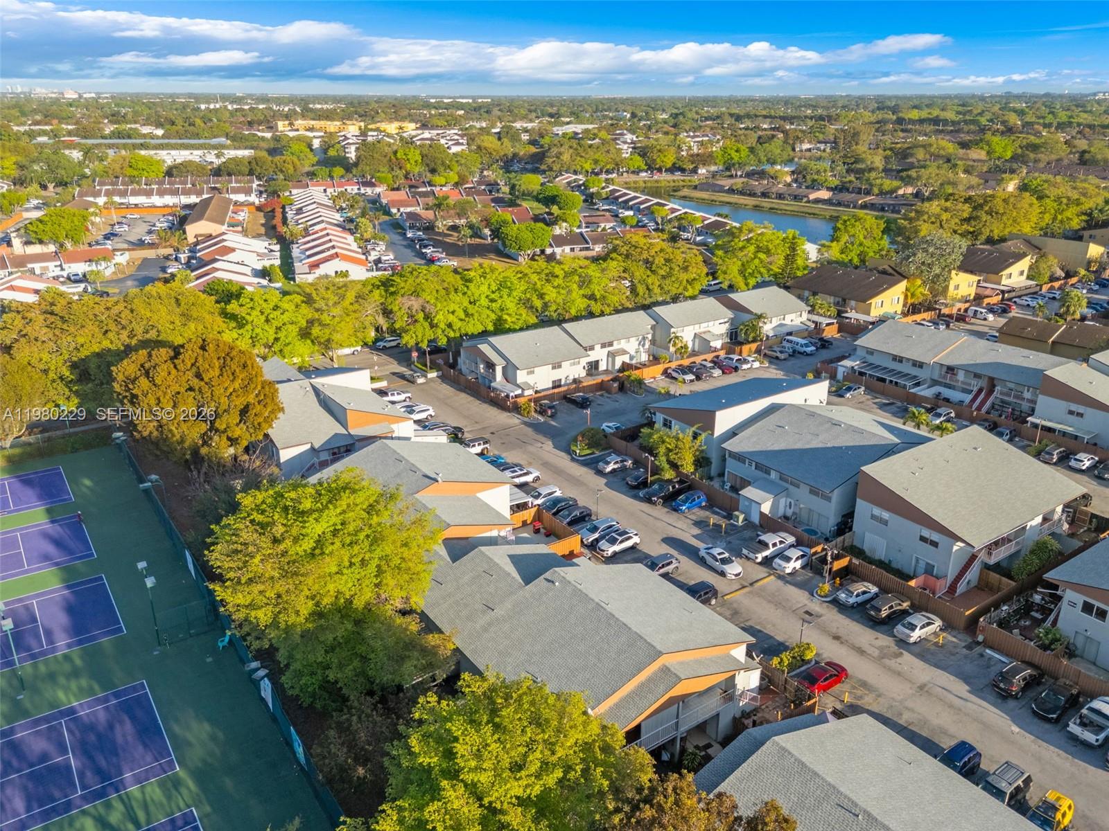 TENNIS VIEW CONDO PH I - Residential