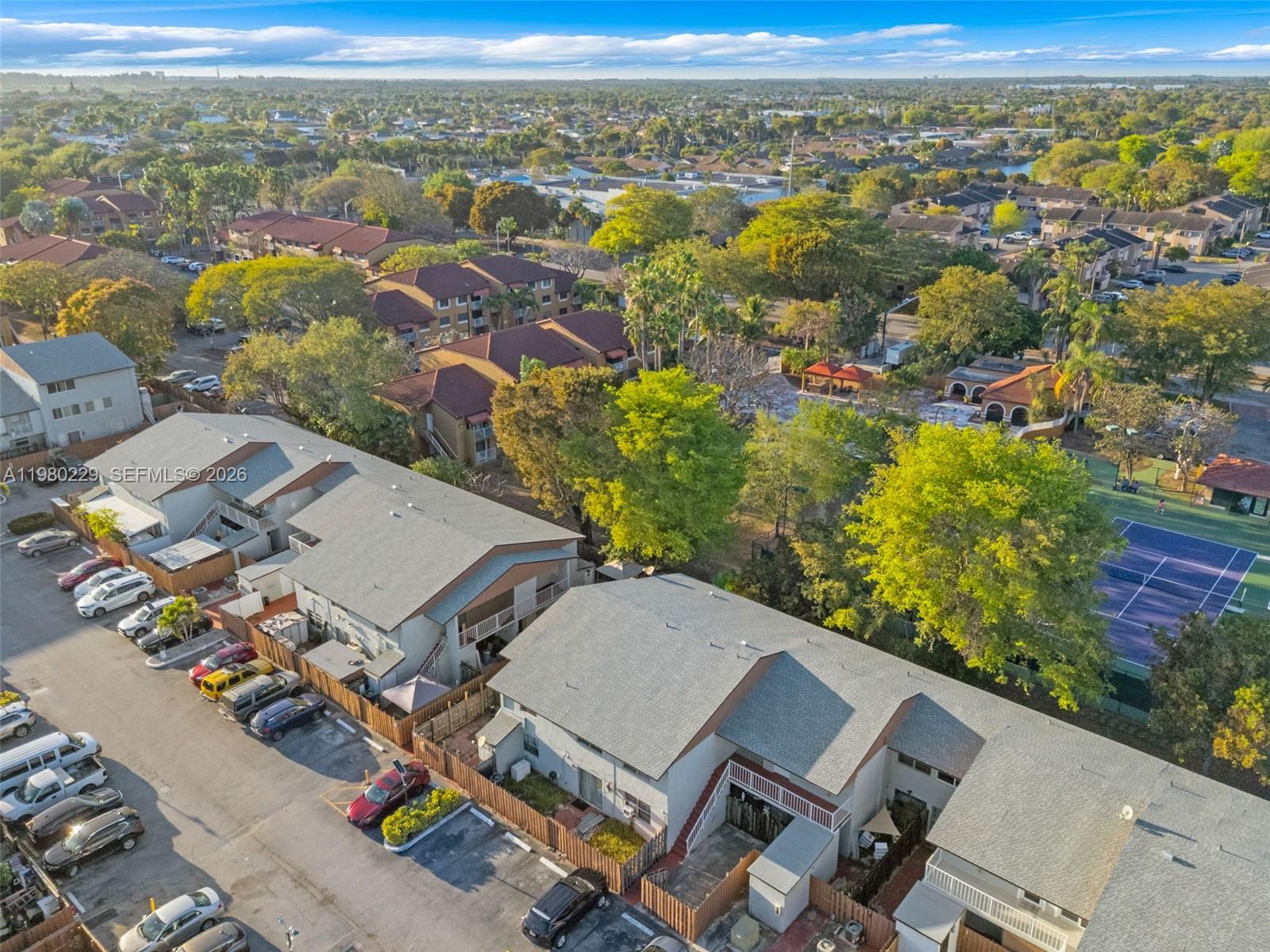 TENNIS VIEW CONDO PH I - Residential