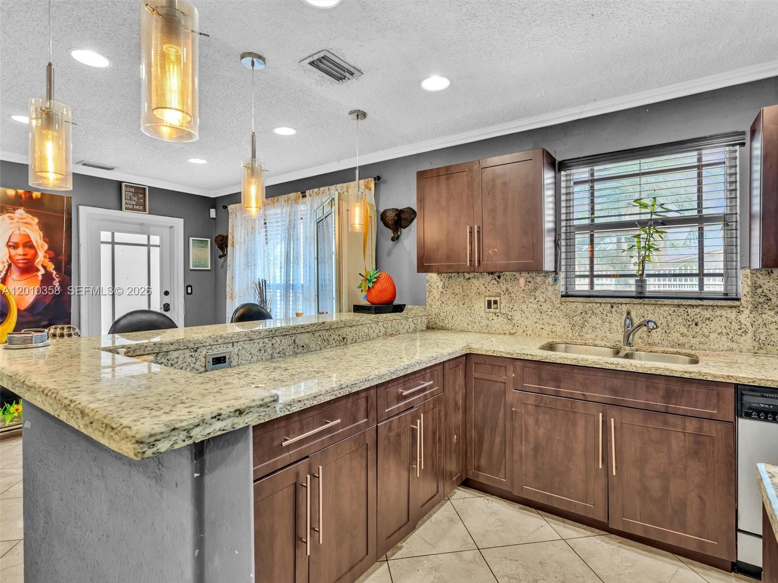 HIGHLAND PARK ESTATES - Residential