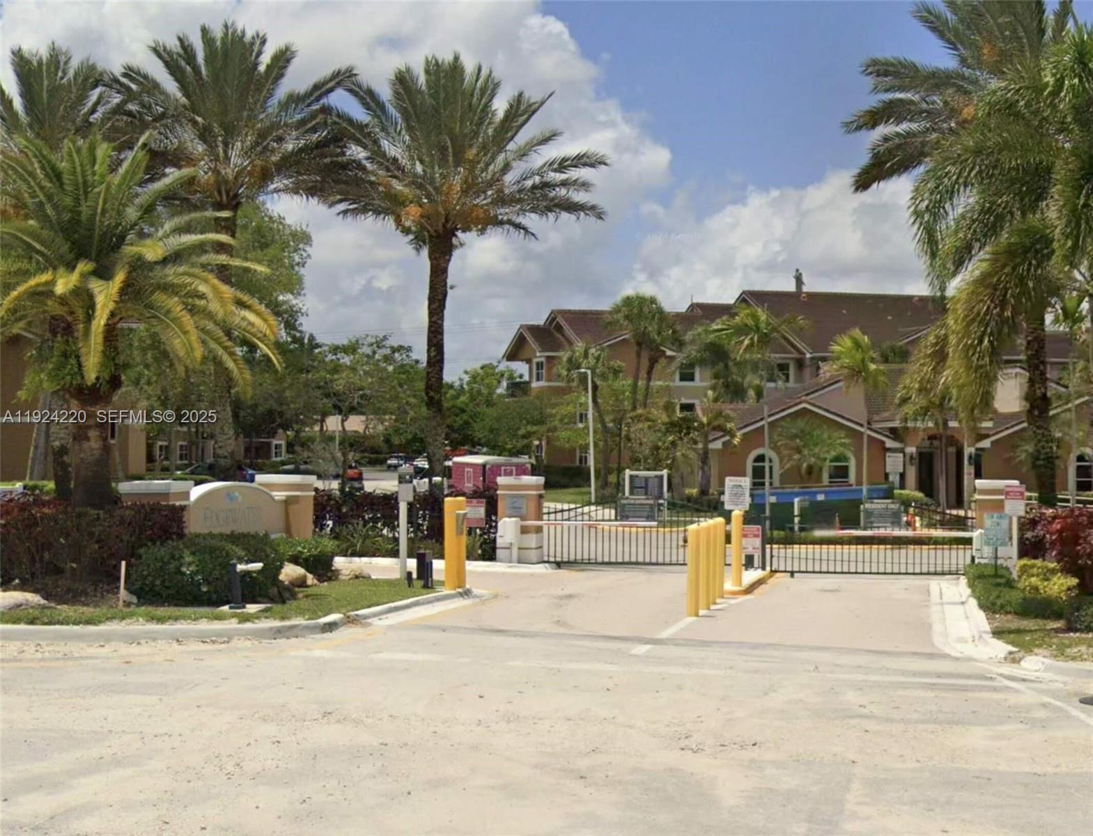 EDGEWATER CONDO - Residential Lease