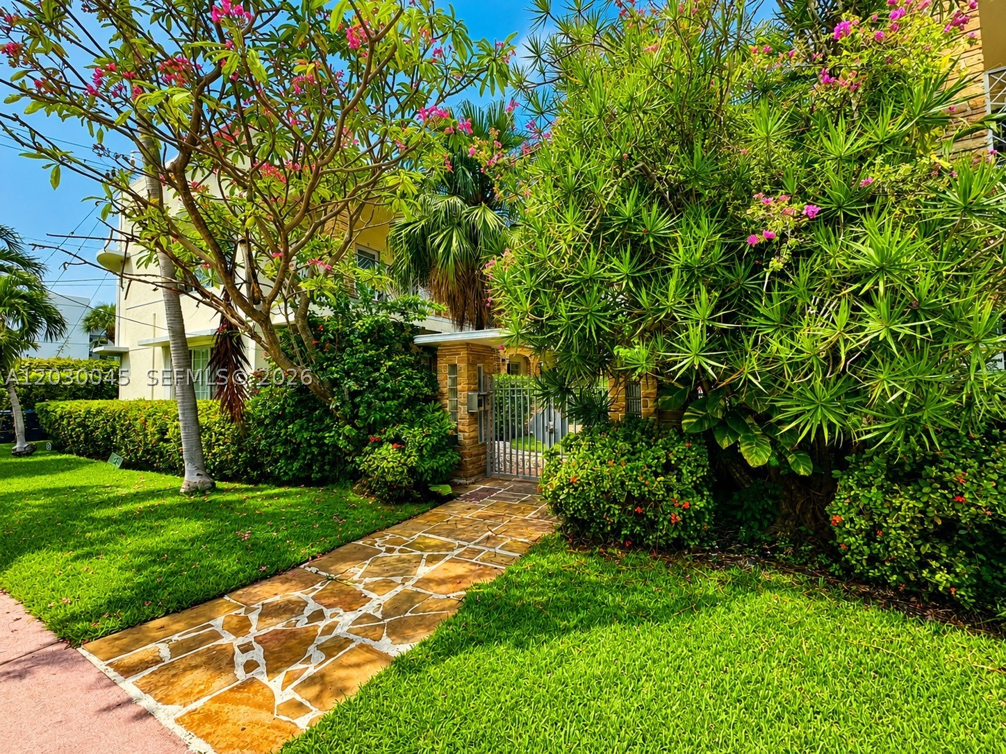 2137 Calais Dr 5 - Image 1