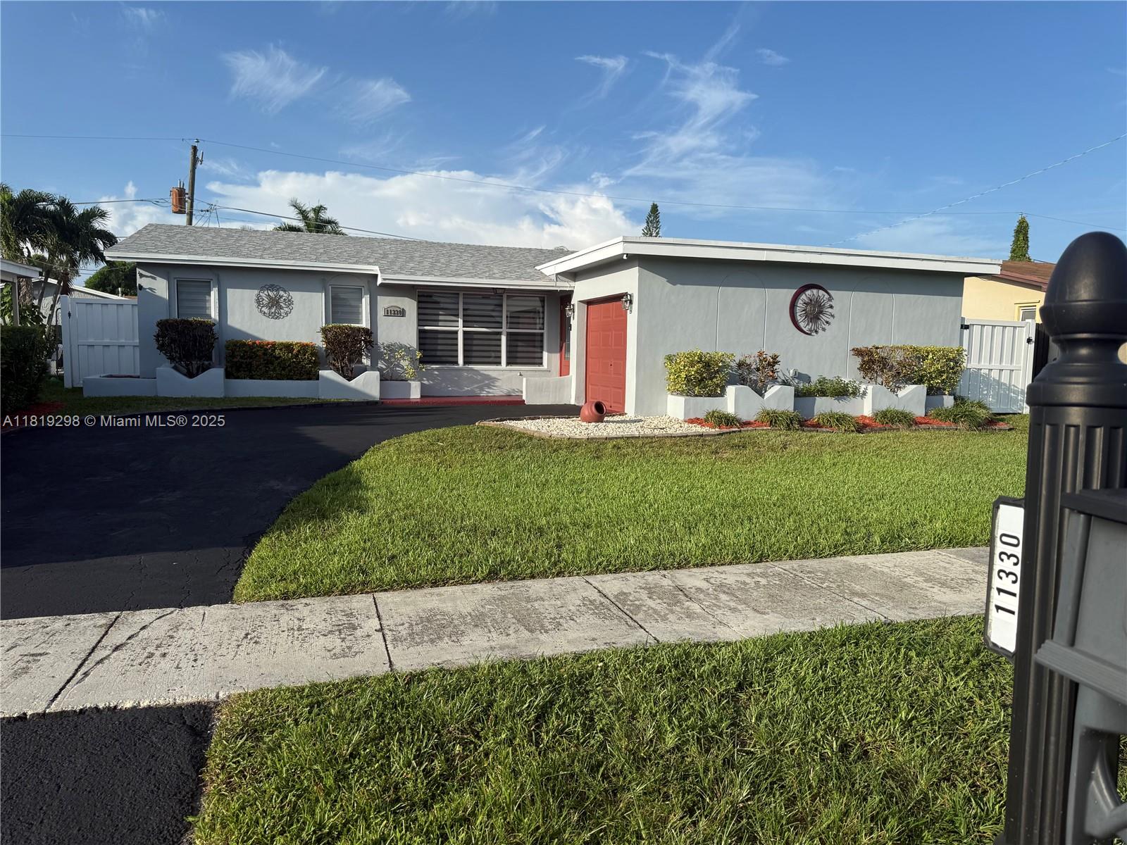 11330 Nw 29th Pl, Sunrise, Miami-Dade County, Florida - 3 Bedrooms  
2 Bathrooms - 