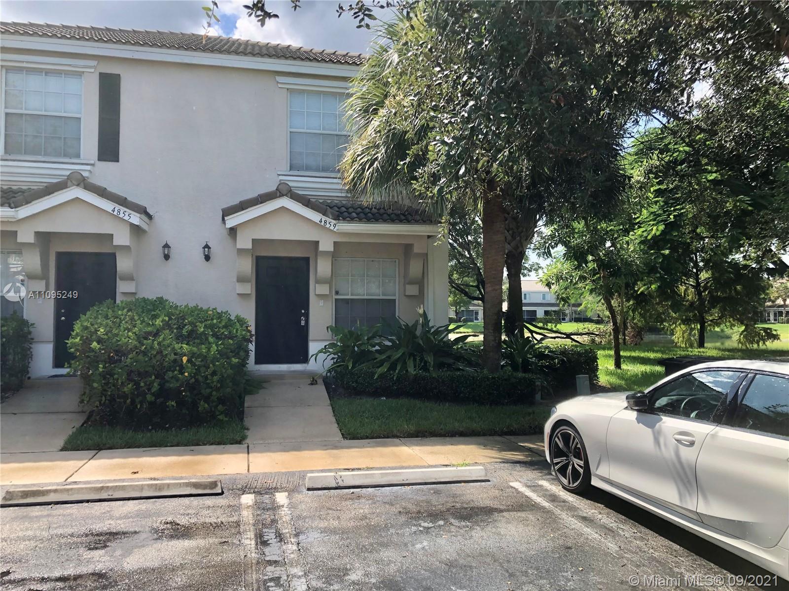 Amazing 2 bed 2.5 bath townhome located in the gated community of Jonathan's Cove, minutes away from I-95, shopping centers, downtown, grocery stores and more. Corner unit just one neighbord, Vaulted ceilings, large upstairs 2 bedrooms with bathroom in suite, washer and dryerin the unit, Private covered patio. Community amenities include swimming pool, playground, clubhouse and volleyball court.