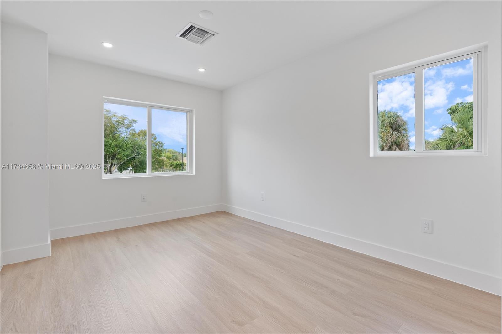 CORAL SPRINGS UNIVERSITY - Residential