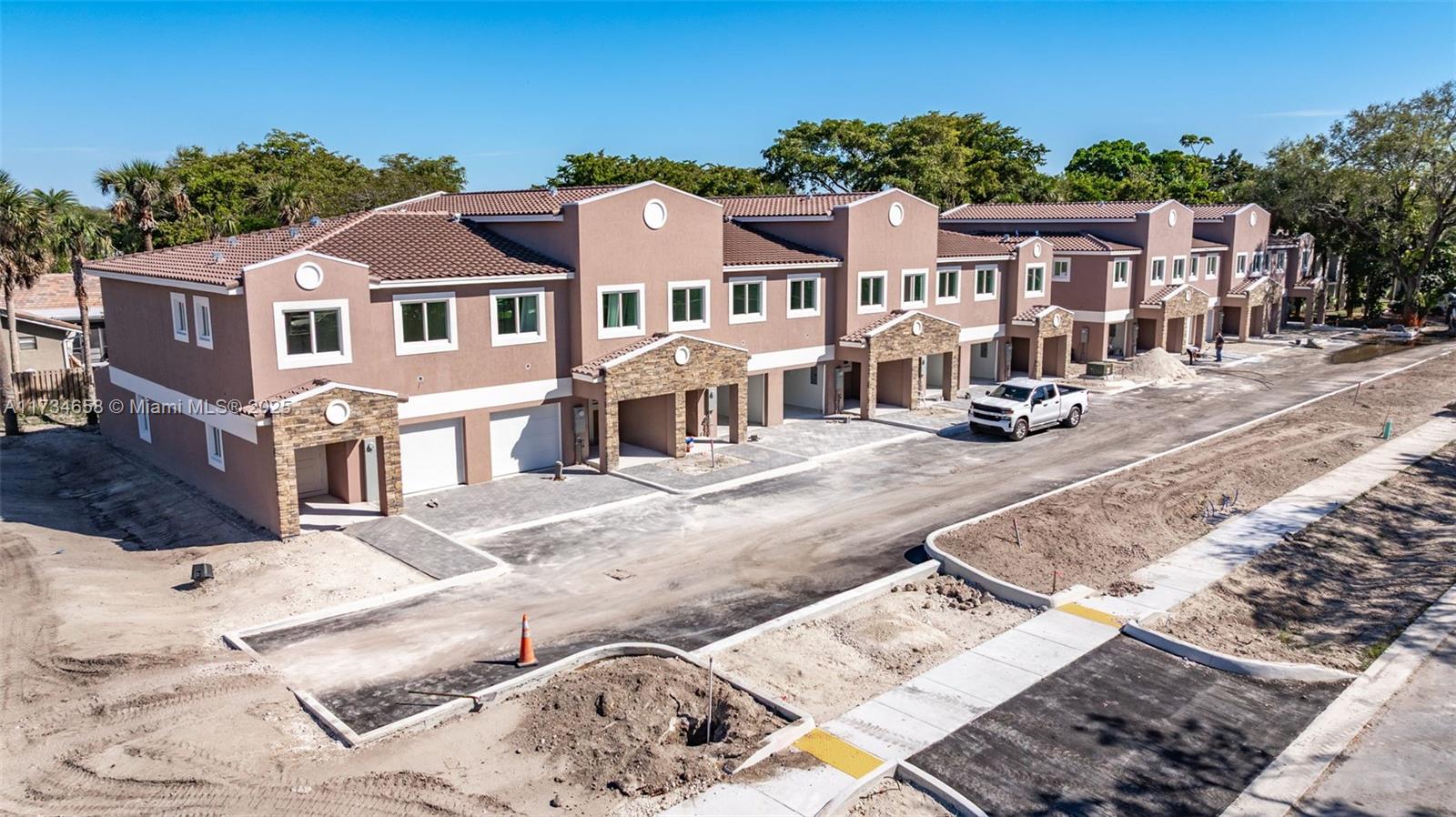 CORAL SPRINGS UNIVERSITY - Residential