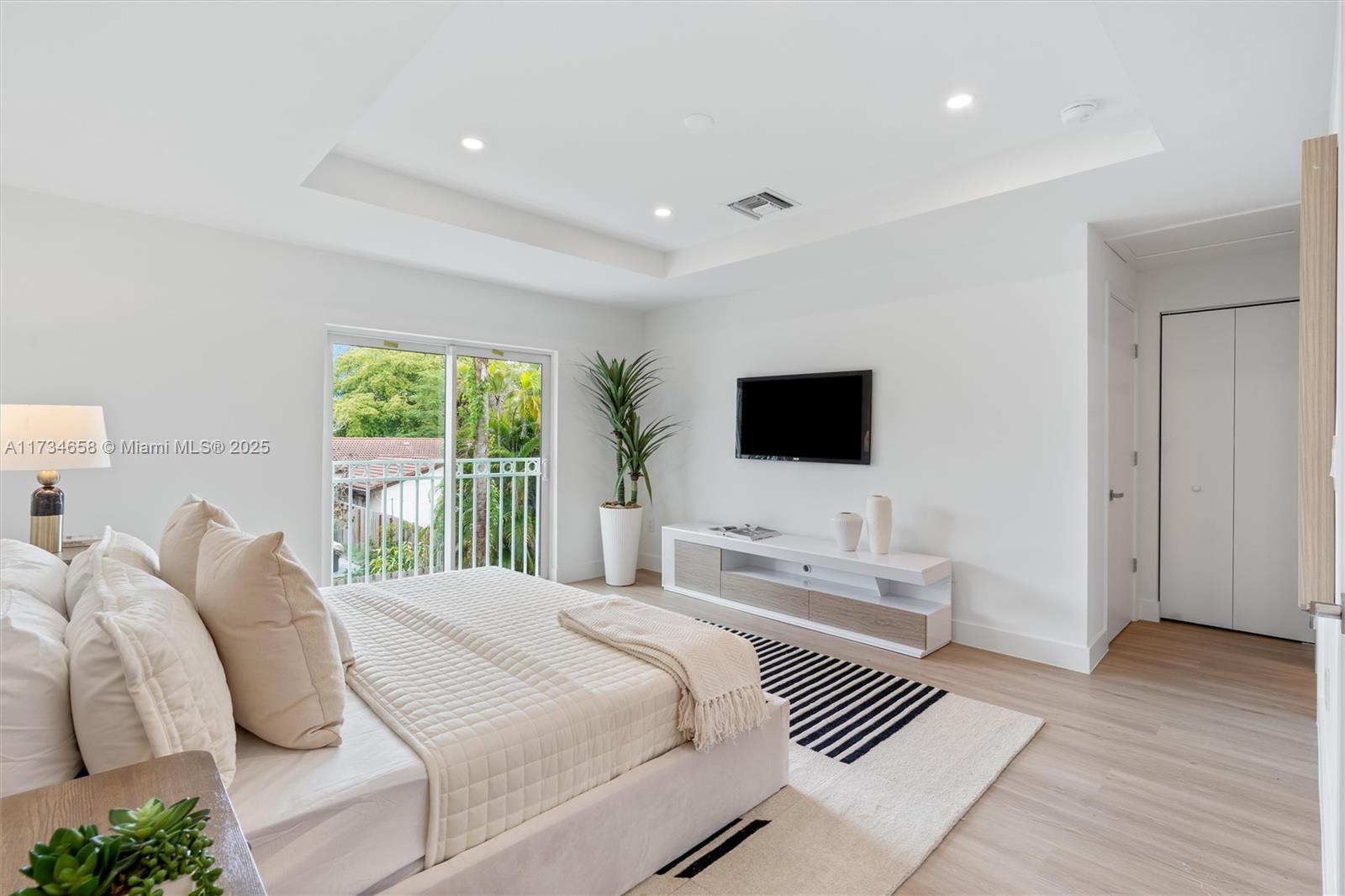 CORAL SPRINGS UNIVERSITY - Residential