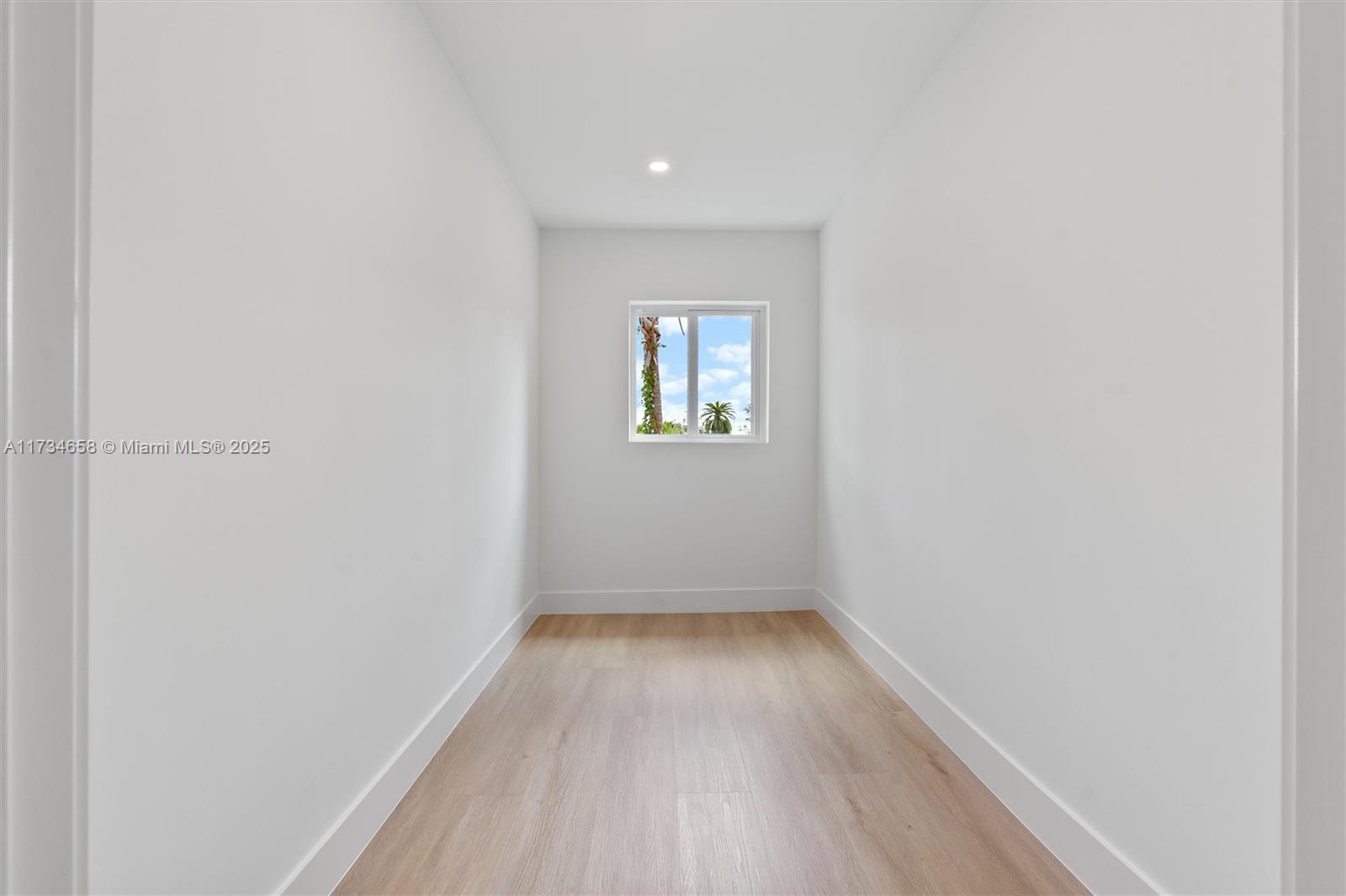 CORAL SPRINGS UNIVERSITY - Residential