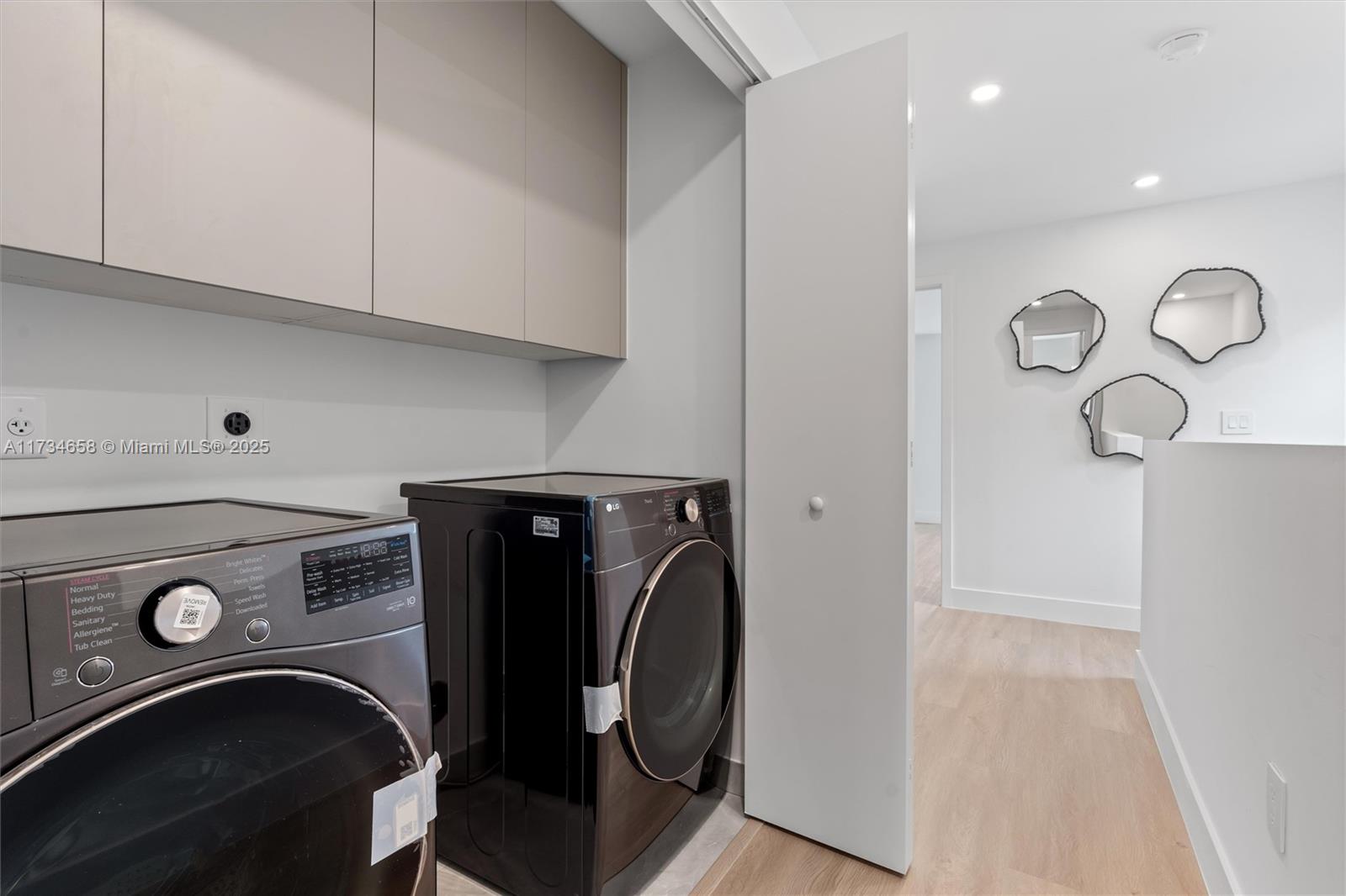 CORAL SPRINGS UNIVERSITY - Residential