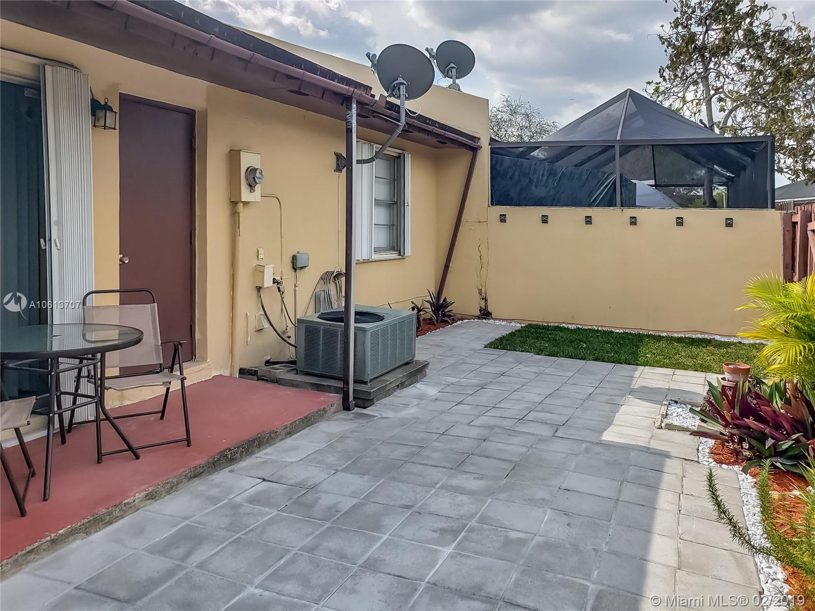 DEVON AIRE VILLAS SEC 8 - Residential