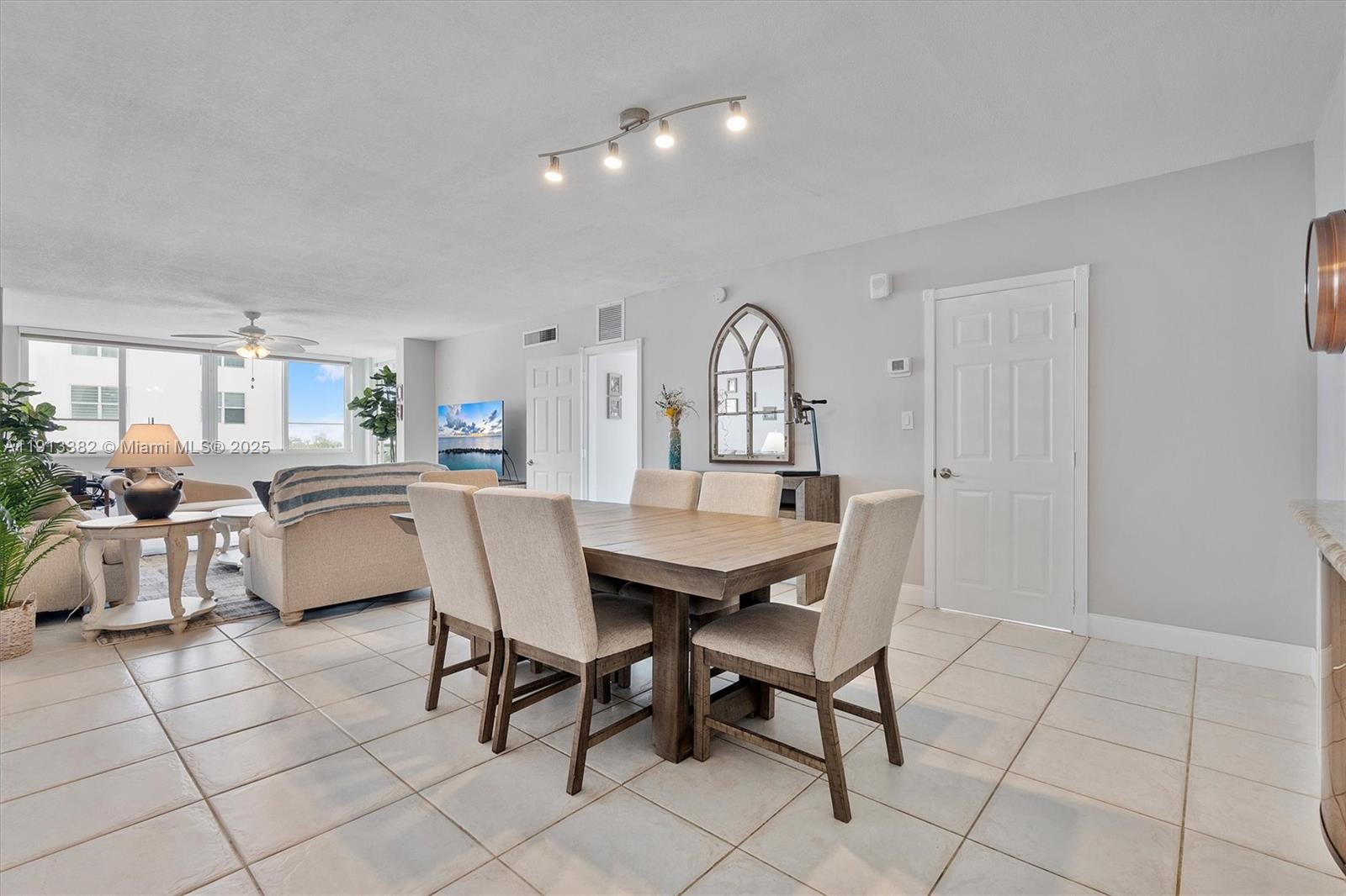 The Carriage Club North - Residential