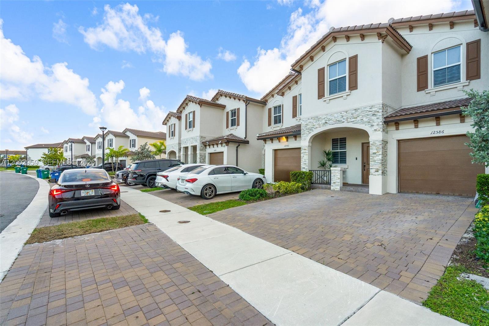 GOLF PARK SEC 1 - Residential