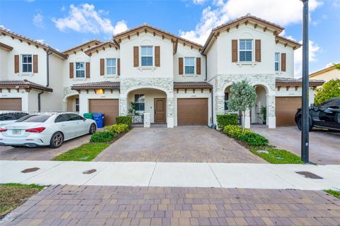 12586 NW 22nd Pl Miami FL 33167