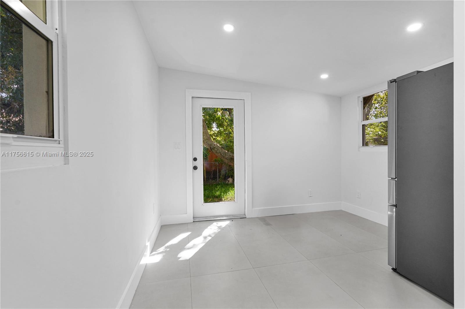 COLUMBIA PARK CORR PL - Residential