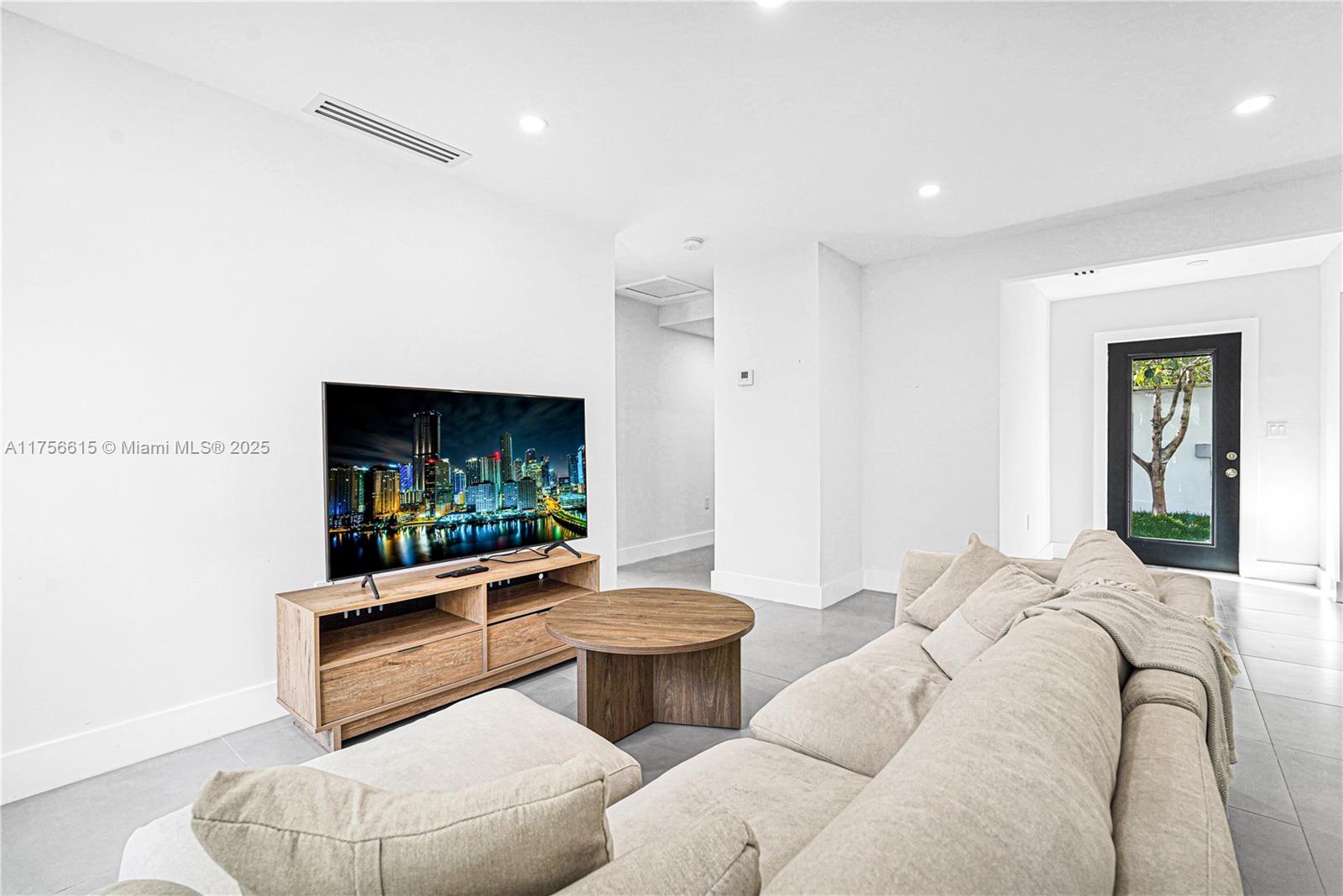 COLUMBIA PARK CORR PL - Residential