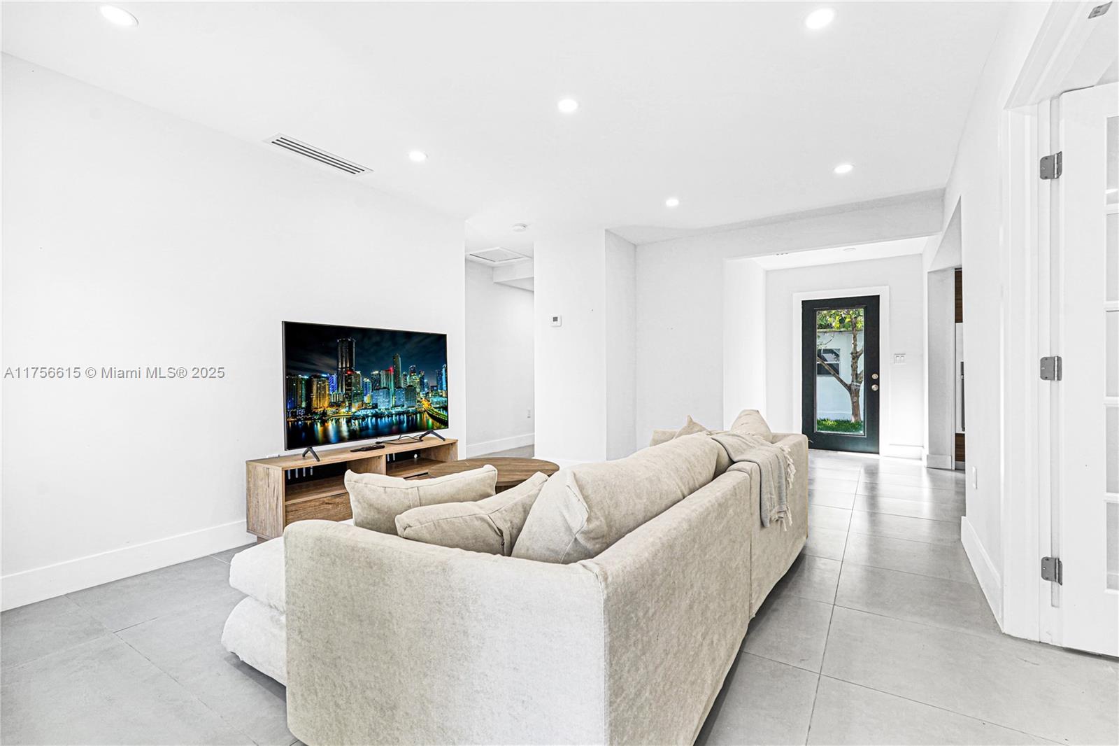 COLUMBIA PARK CORR PL - Residential