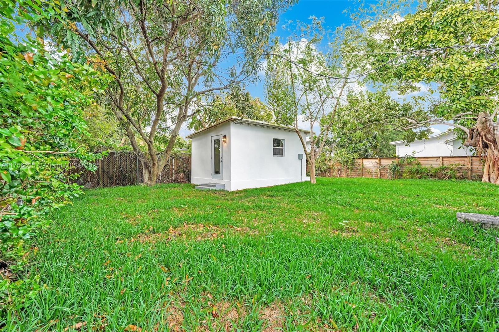 COLUMBIA PARK CORR PL - Residential