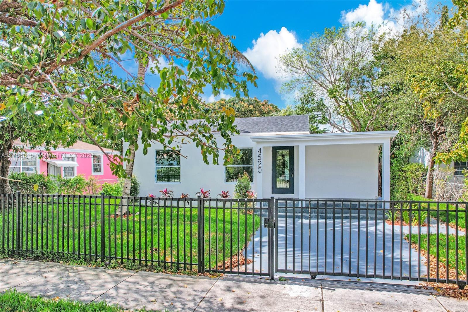 COLUMBIA PARK CORR PL - Residential