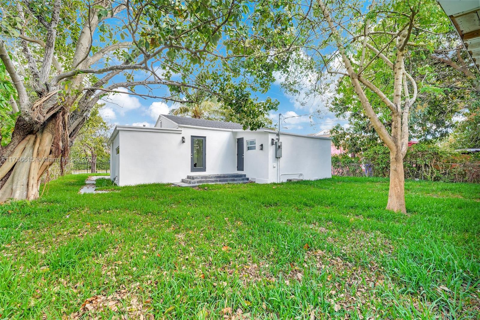 COLUMBIA PARK CORR PL - Residential