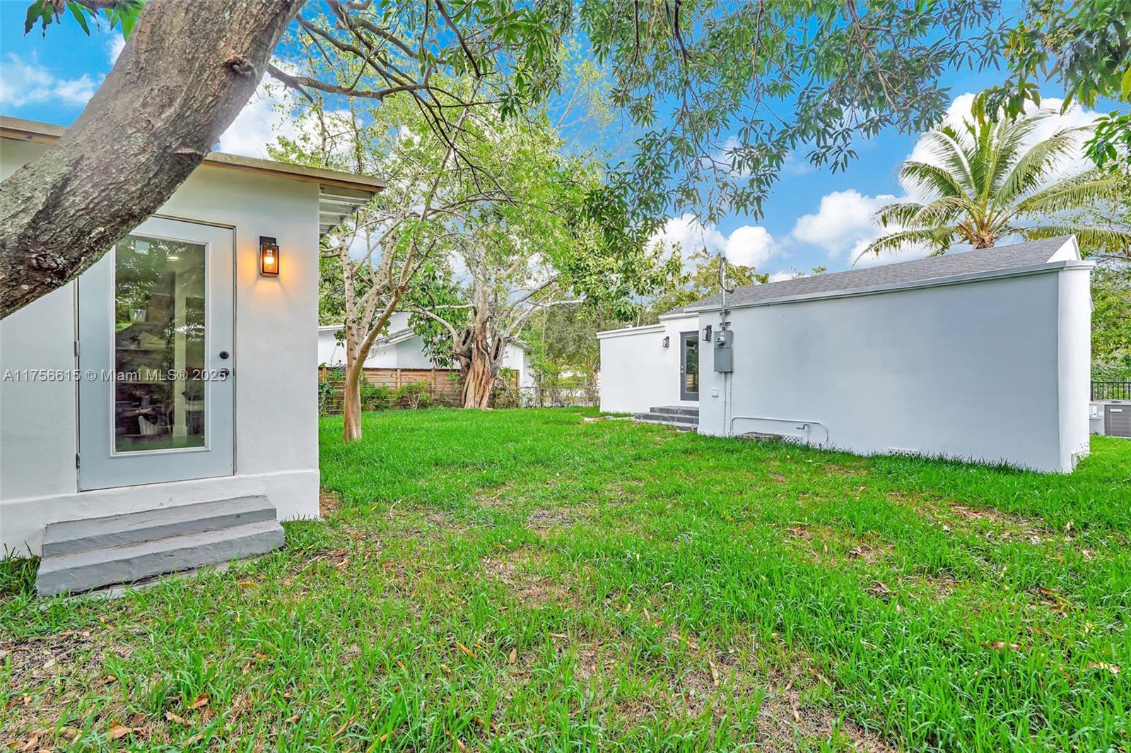 COLUMBIA PARK CORR PL - Residential