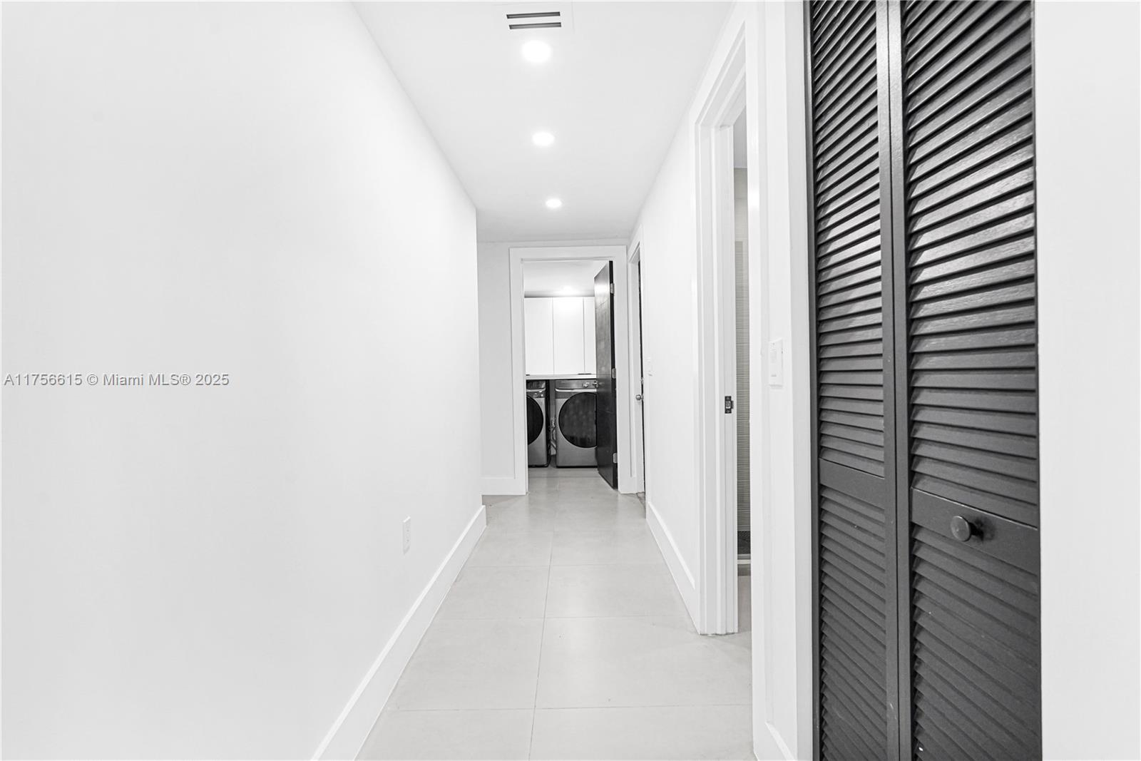 COLUMBIA PARK CORR PL - Residential
