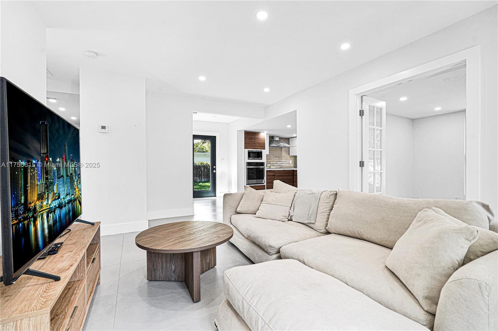 COLUMBIA PARK CORR PL - Residential