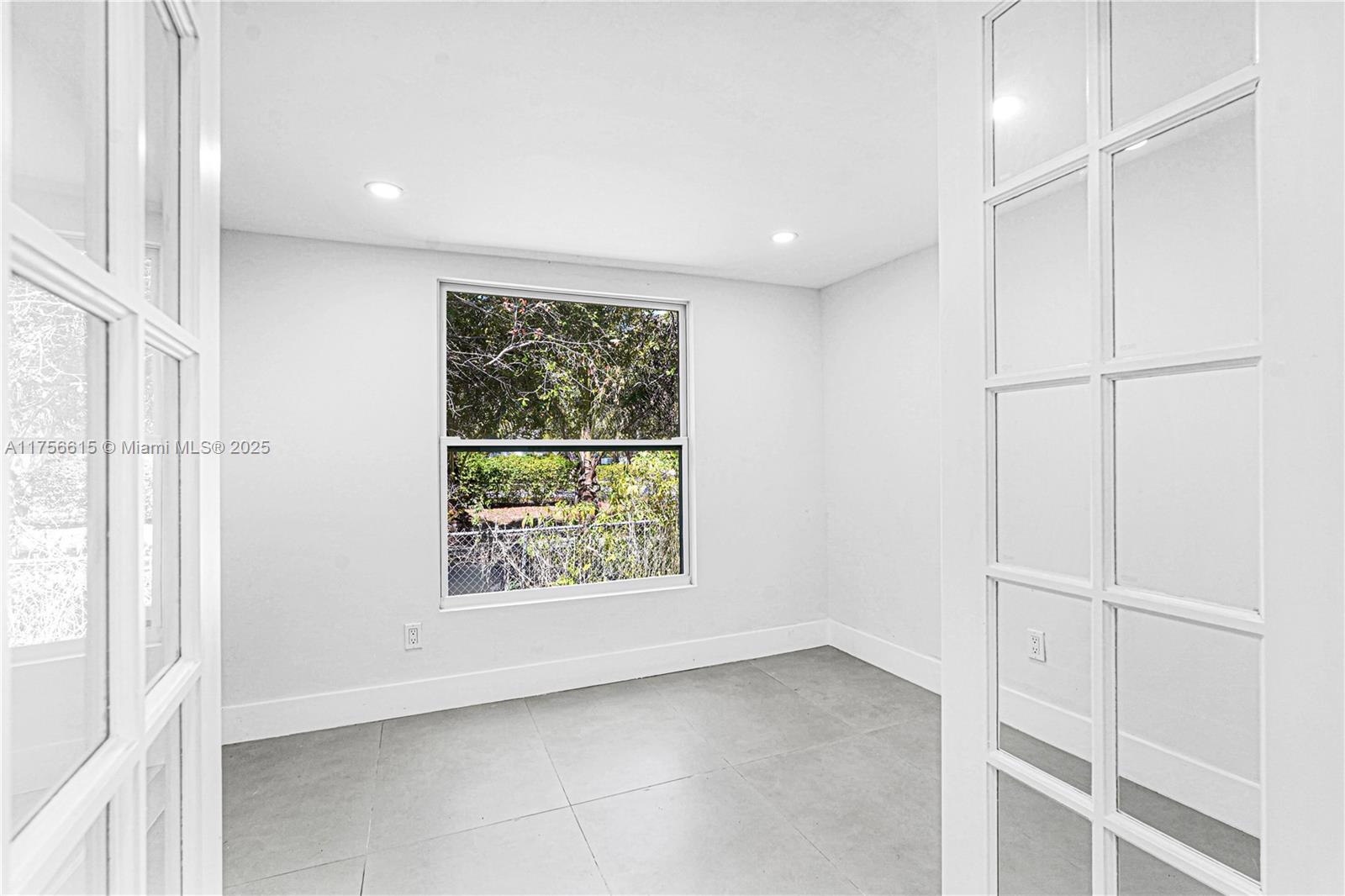 COLUMBIA PARK CORR PL - Residential