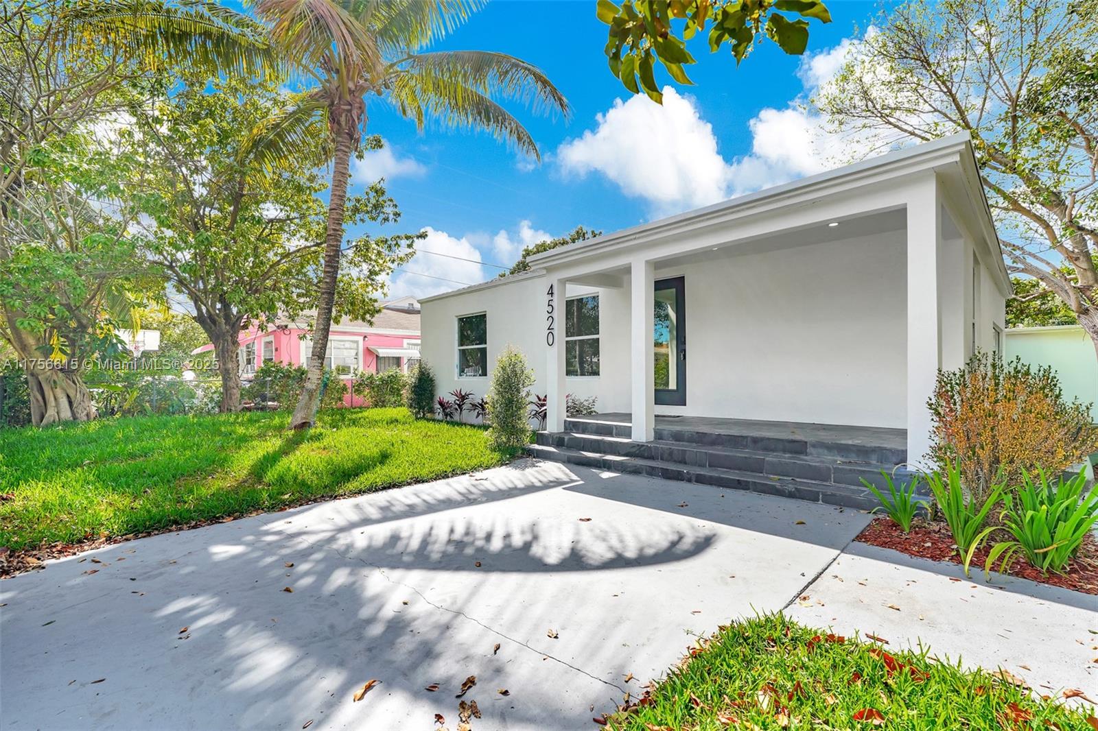 COLUMBIA PARK CORR PL - Residential