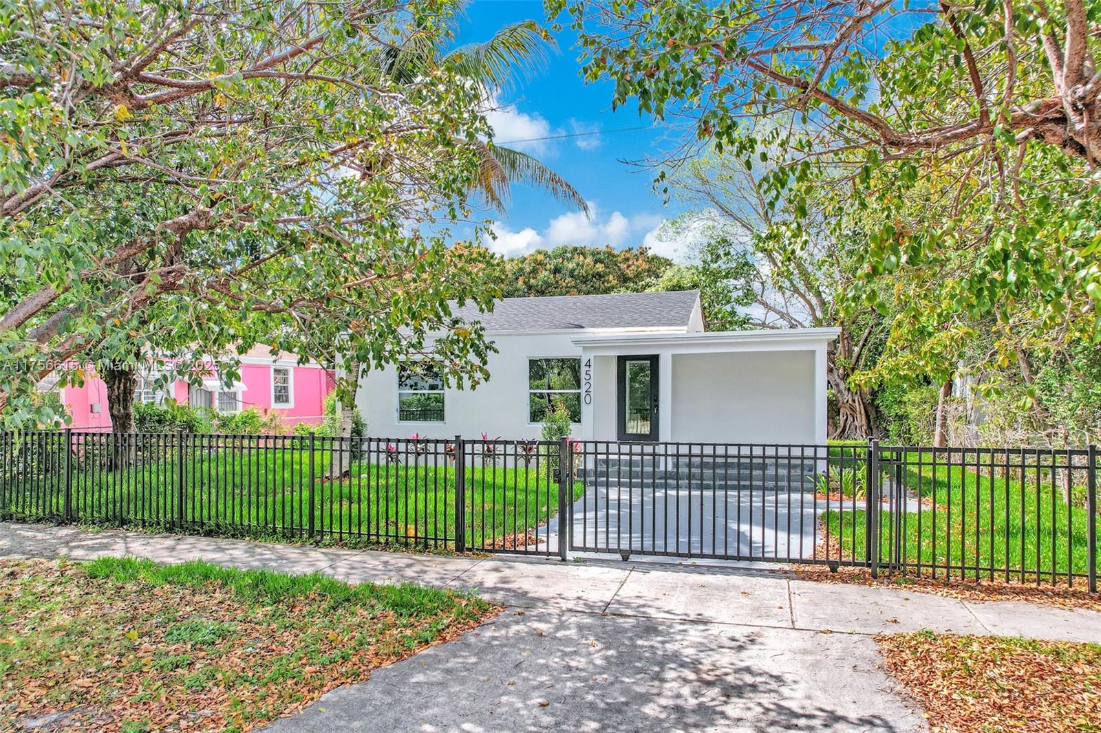 COLUMBIA PARK CORR PL - Residential