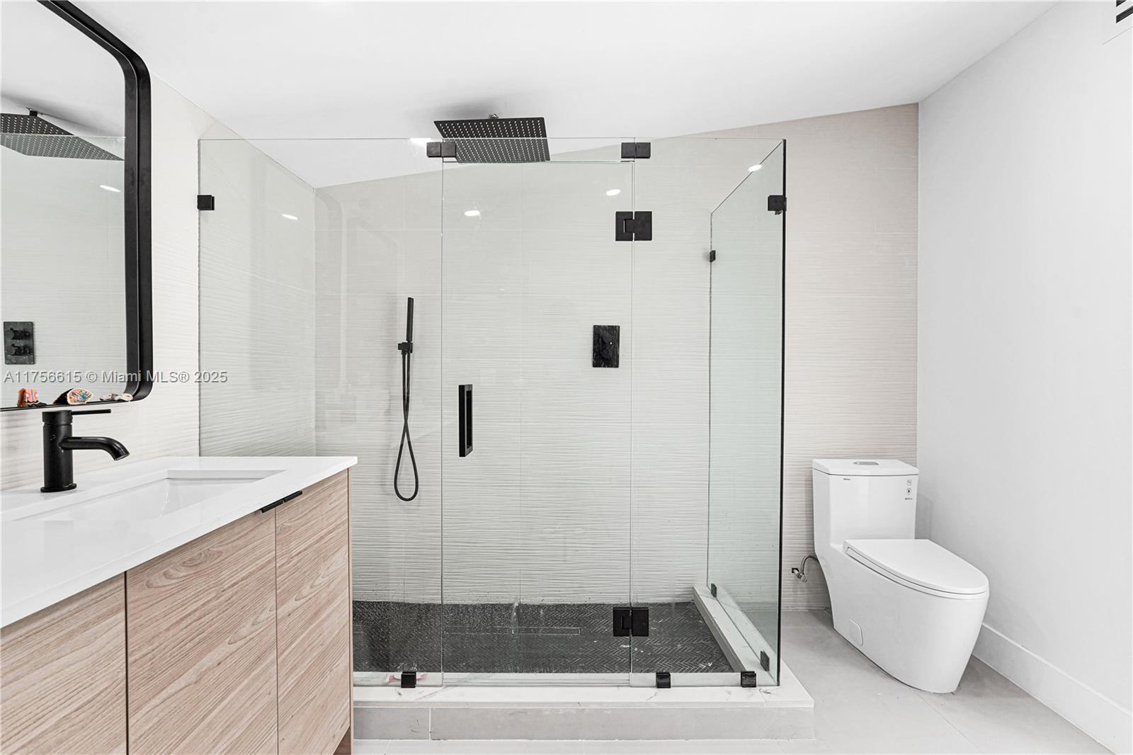 COLUMBIA PARK CORR PL - Residential