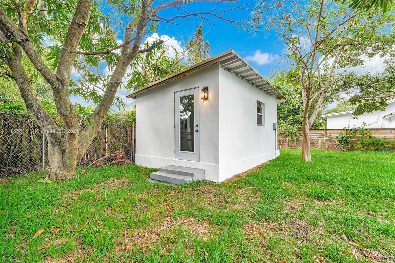 COLUMBIA PARK CORR PL - Residential