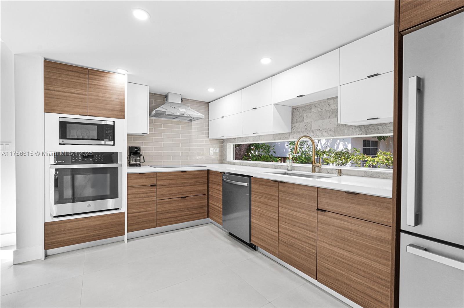 COLUMBIA PARK CORR PL - Residential